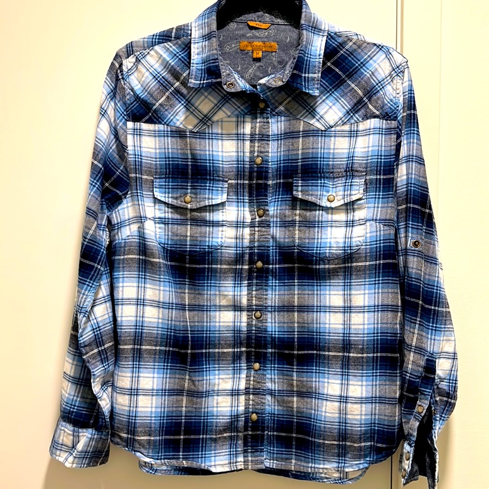 Women’s blue and white flannel shirt
